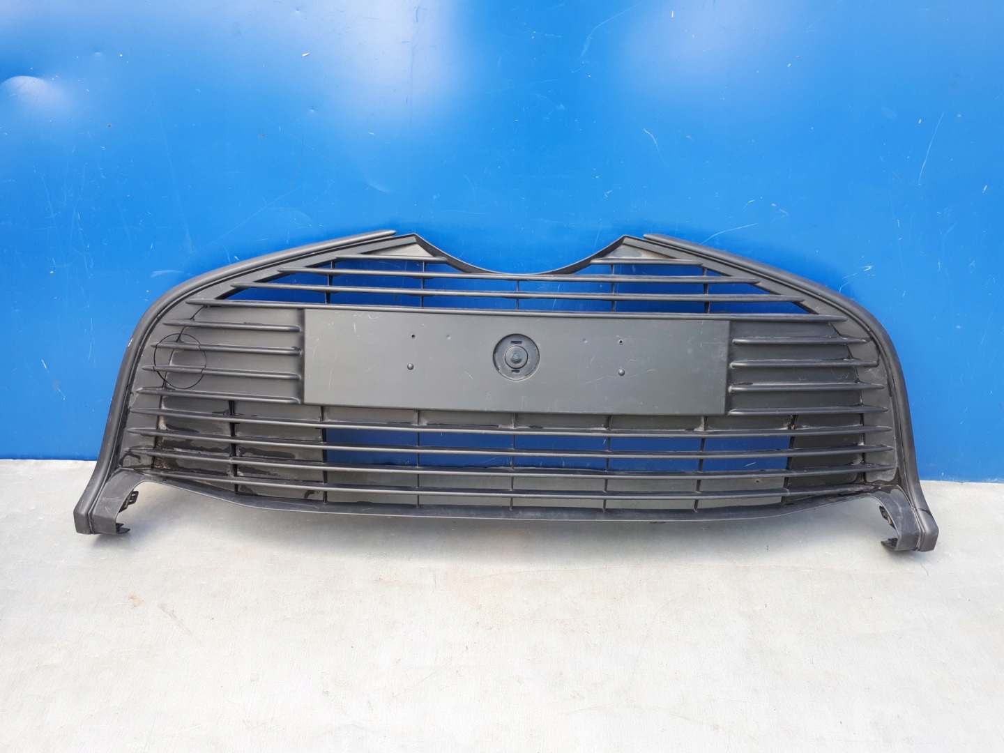 Toyota Yaris II XP9 Kühlergrill FRONTGRILL Kühlergitter 531020D0405 - Thumbnail 1