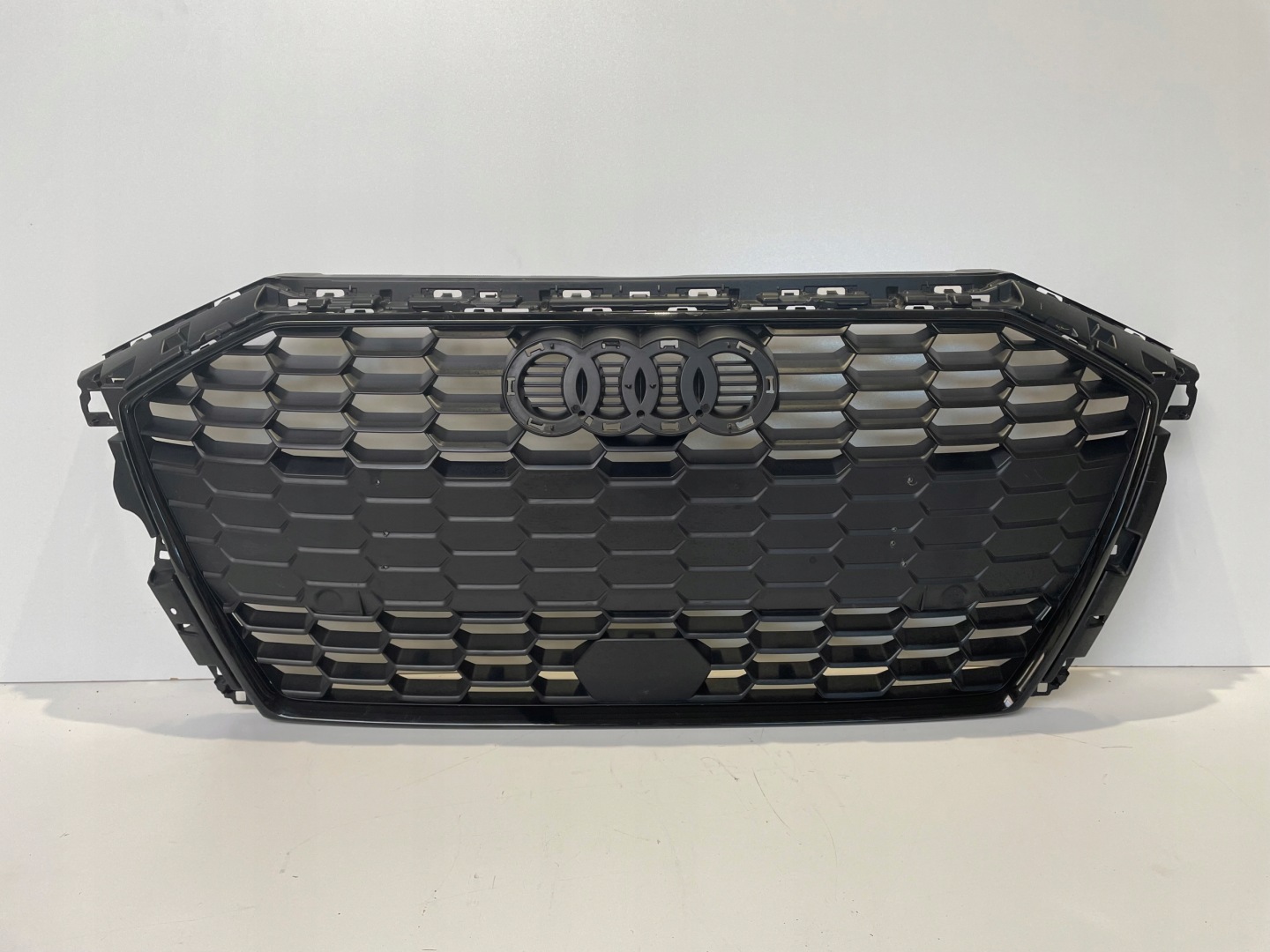 Audi A3 8Y Kühlergrill FRONTGRILL Kühlergitter - Thumbnail 1