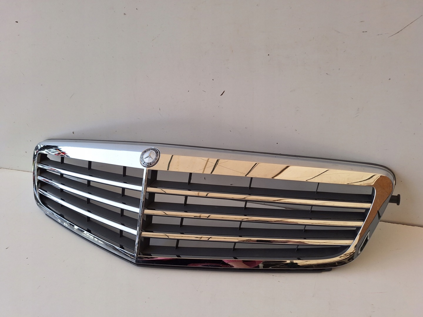 Mercedes-Benz C-Klasse W204 Kühlergrill FRONTGRILL Kühlergitter A2048801283 - Thumbnail 4