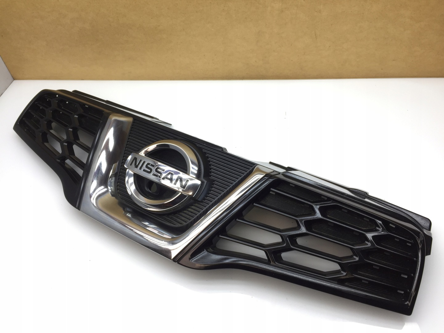 Nissan Qashqai J10 Kühlergrill FRONTGRILL Kühlergitter 62310BR10A - Thumbnail 1