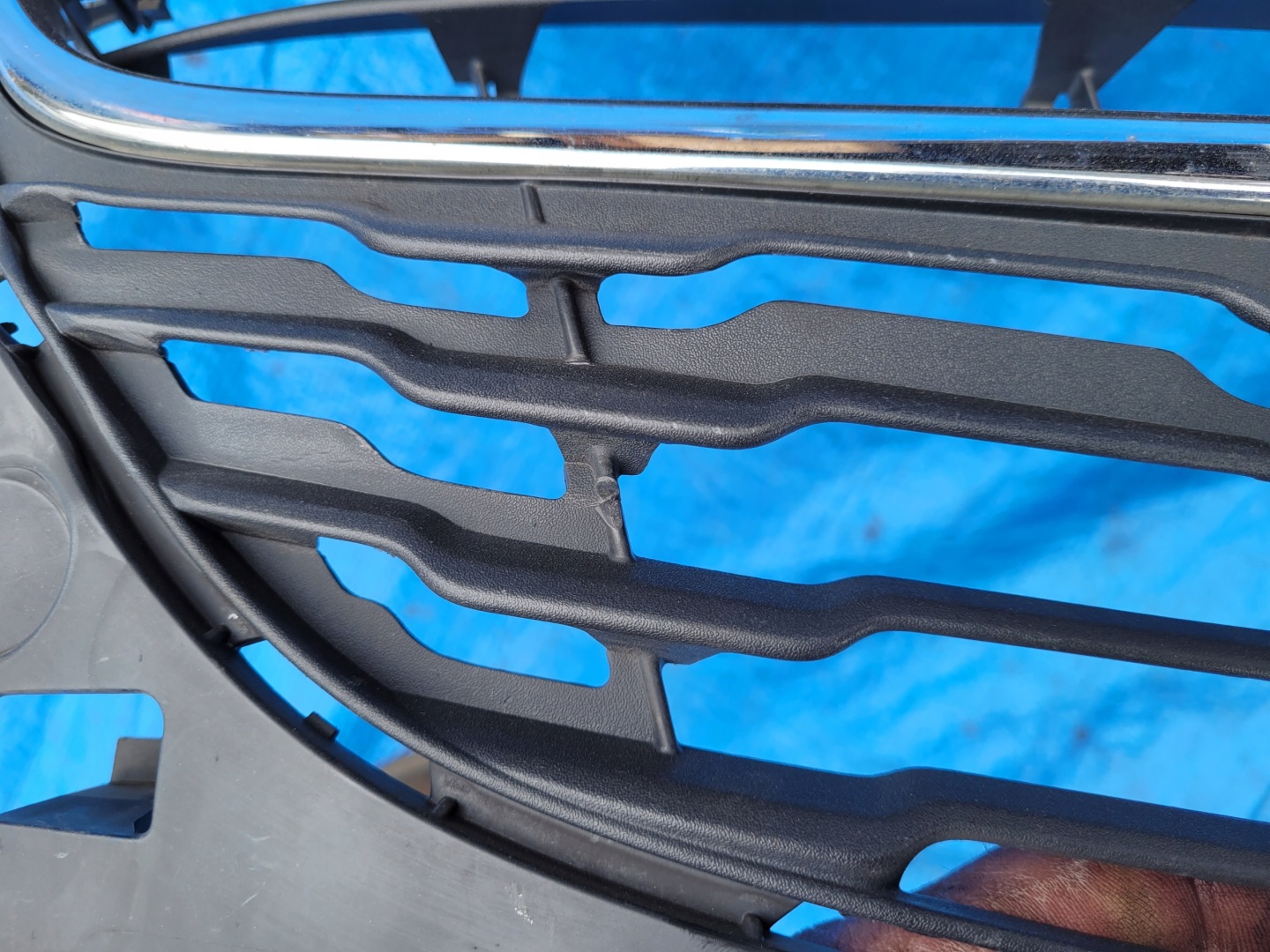 Opel Corsa Kühlergrill FRONTGRILL Kühlergitter 39003576 - Thumbnail 7