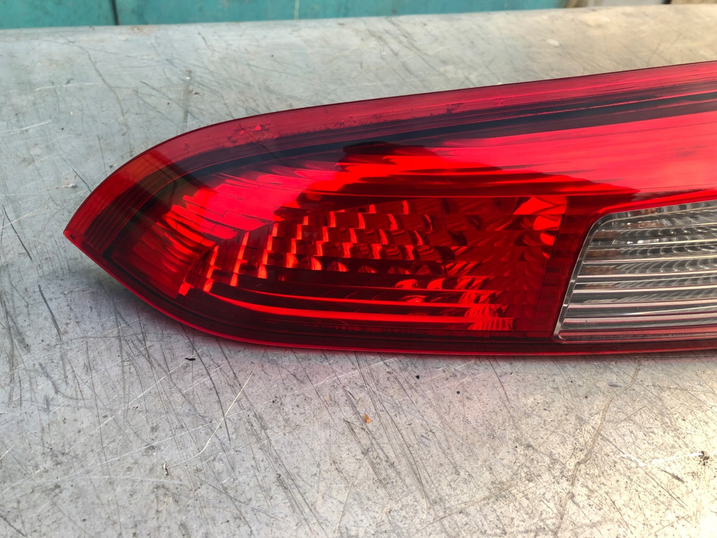 Volvo S40/S50/V40/V50 V50 Rückleuchte 30698921 Rearlamp - Thumbnail 2