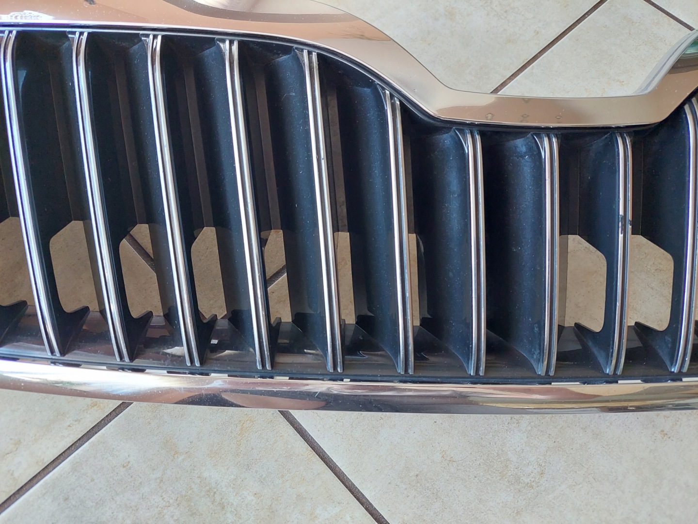 Skoda Superb 3U Kühlergrill FRONTGRILL Kühlergitter 3T0853668B - Thumbnail 6