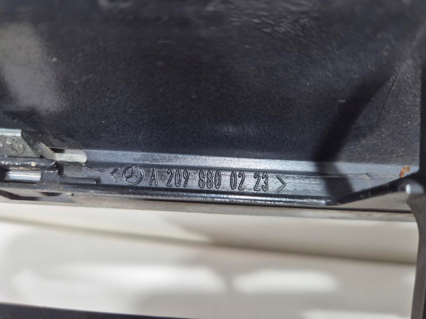 Mercedes-Benz CLK-Klasse W209 Kühlergrill FRONTGRILL Kühlergitter A2098800223 - Thumbnail 10