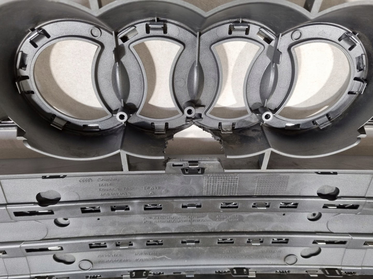 Audi A6 Kühlergrill FRONTGRILL Kühlergitter 4G0853653B - Thumbnail 7