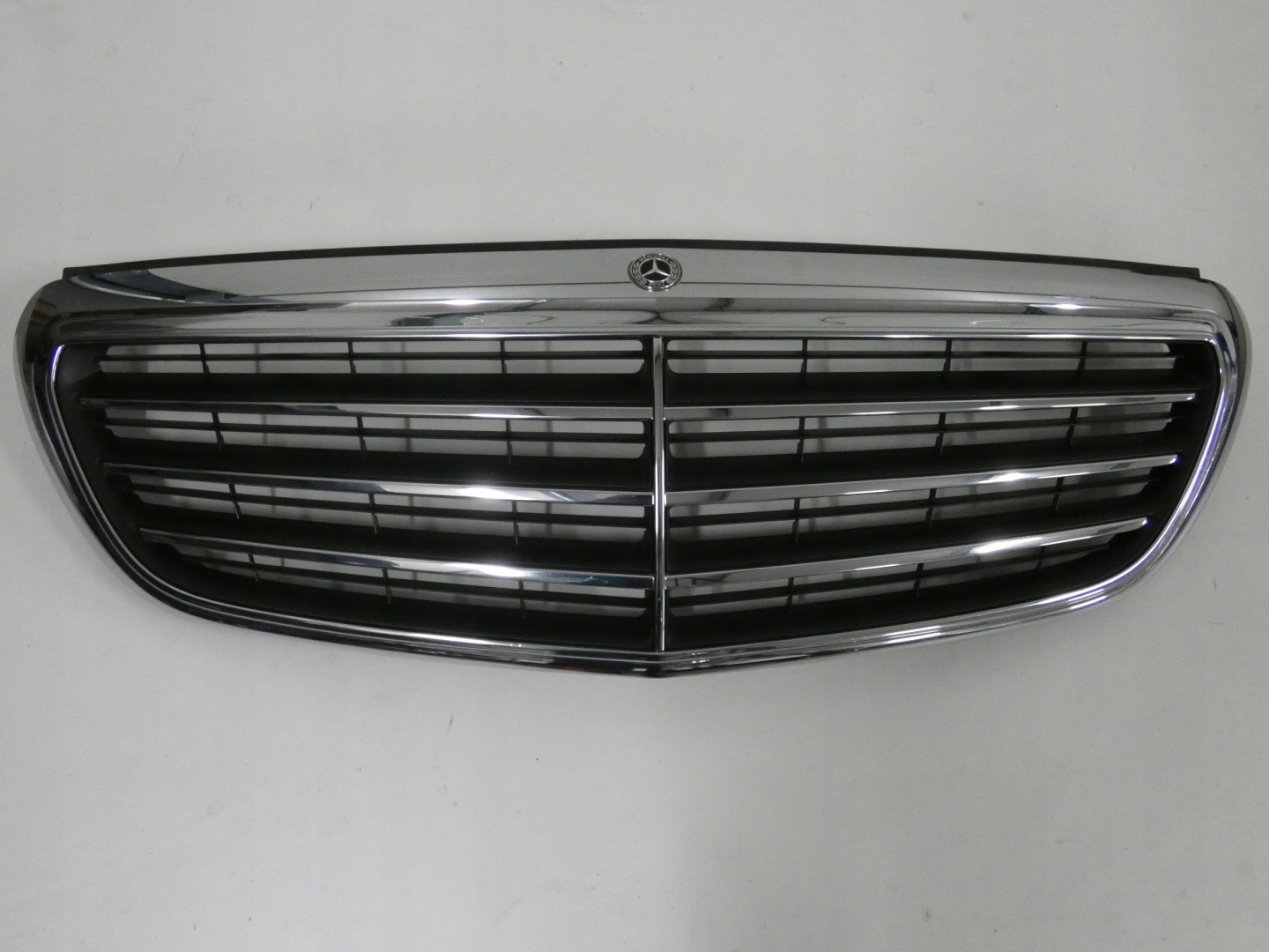 Mercedes-Benz C-Klasse W205 Kühlergrill FRONTGRILL Kühlergitter A2058802683 - Image 1