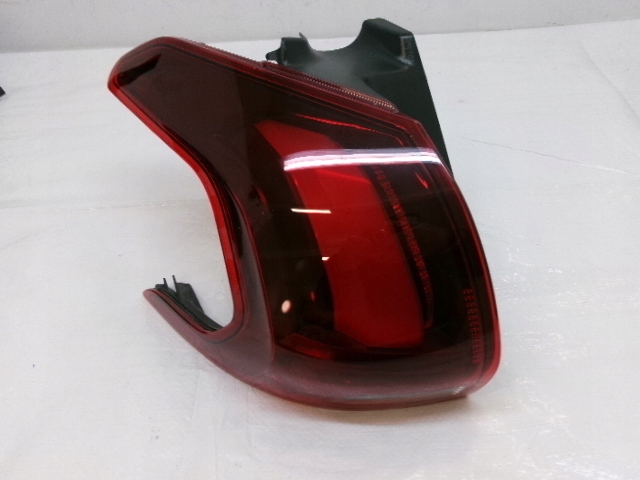 Peugeot 2008 Rückleuchte 9826730480 Rearlamp - Thumbnail 1