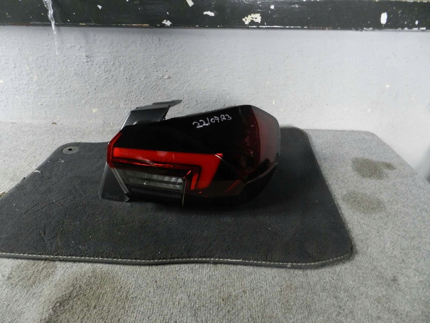 Opel Corsa Rückleuchte 39162666 Rearlamp - Thumbnail 1