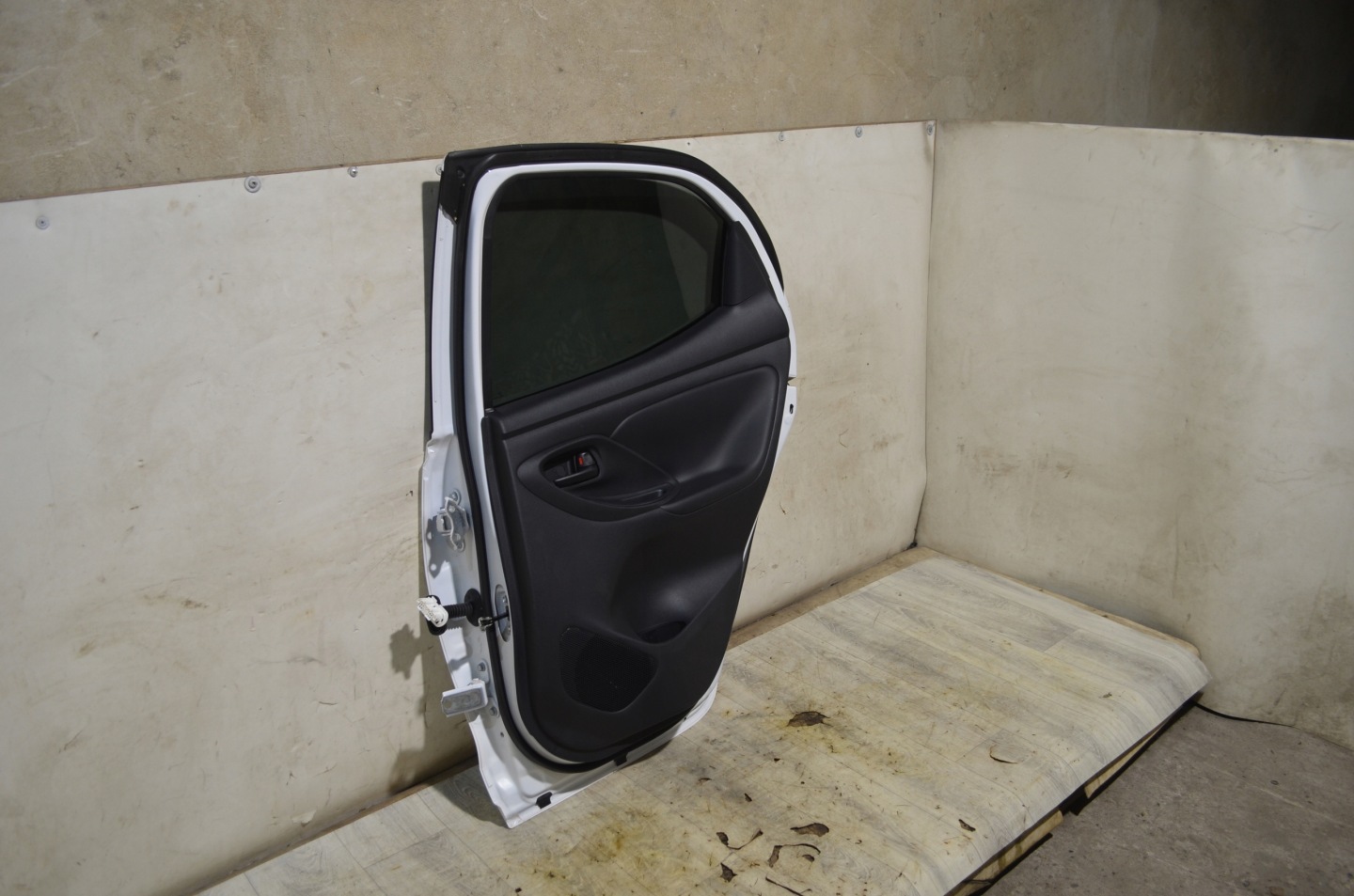 Toyota Yaris I P1 Tür Hinten Rechts Door Porta Porte - Thumbnail 6