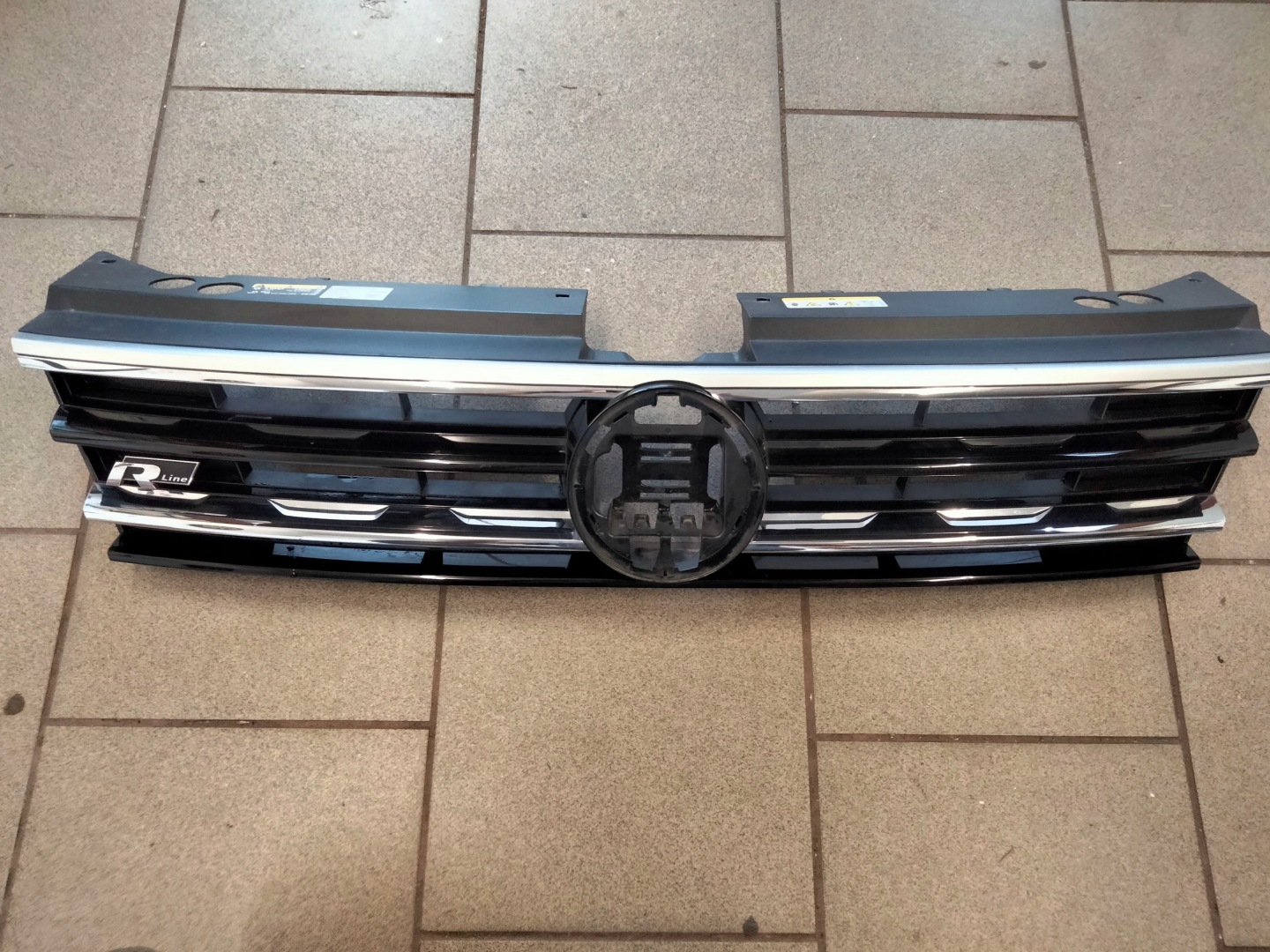 VW Tiguan Kühlergrill FRONTGRILL Kühlergitter 5NA853653BD - Thumbnail 1