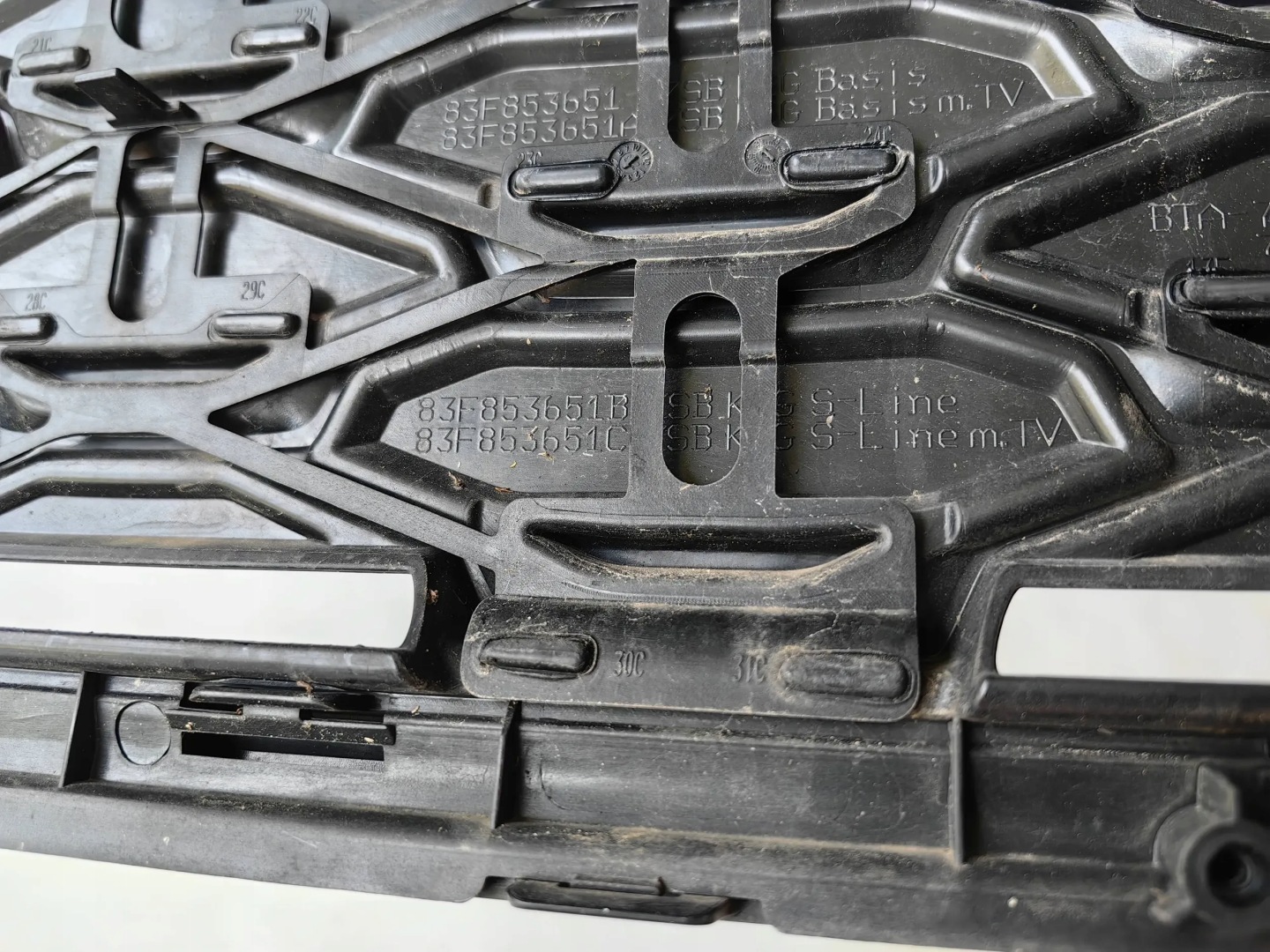 Audi Q3 Kühlergrill FRONTGRILL Kühlergitter 83F853651C - Thumbnail 9