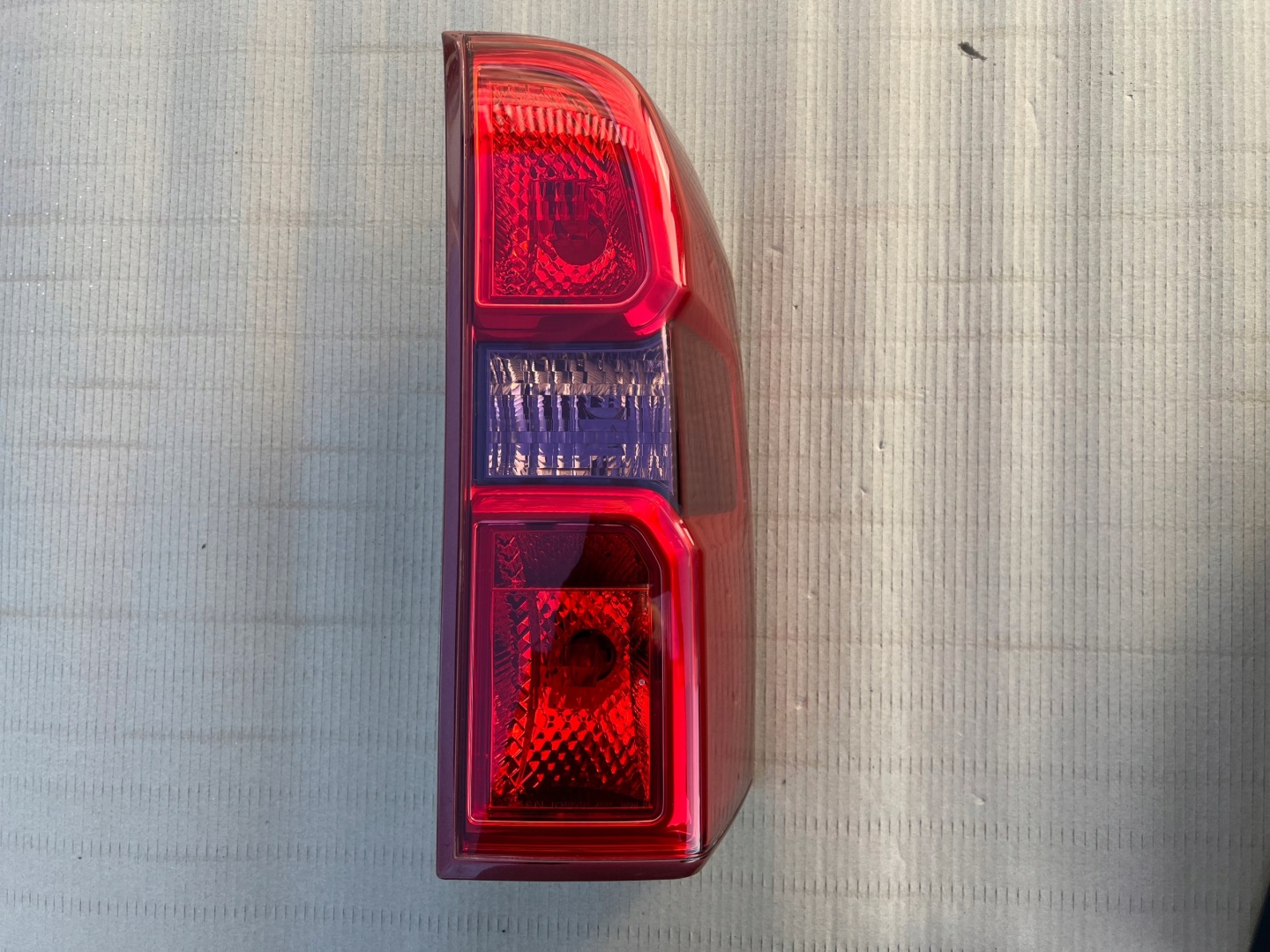 Nissan Patrol Y61 Rückleuchte NISSANPAT Rearlamp - Thumbnail 1