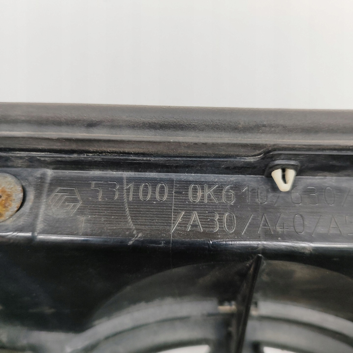 Toyota Hilux AN1P Kühlergrill FRONTGRILL Kühlergitter 531000K610 - Thumbnail 8
