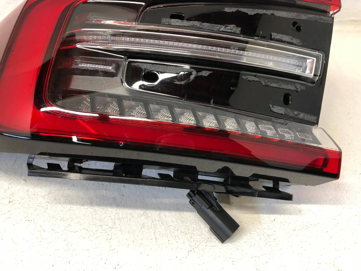 Volvo C40 Rückleuchte 32365666 Rearlamp - Thumbnail 10