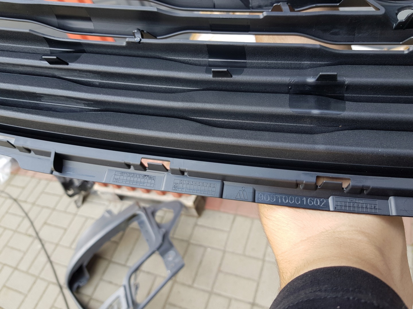Opel Insignia Kühlergrill FRONTGRILL Kühlergitter 55100454 - Thumbnail 4