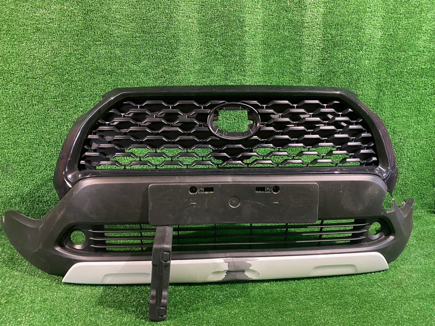 Toyota Corolla E170 Kühlergrill FRONTGRILL Kühlergitter 5311416060 - Thumbnail 1
