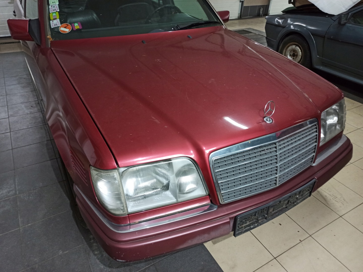 Mercedes-Benz E-Klasse W124 Kühlergrill FRONTGRILL Kühlergitter - Thumbnail 4
