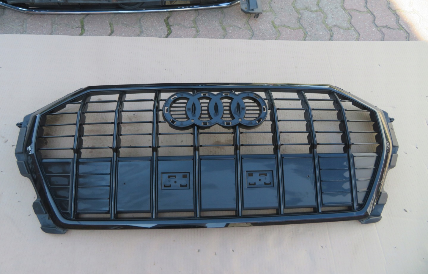 Audi Q3 Kühlergrill FRONTGRILL Kühlergitter 83A853651EF - Thumbnail 1