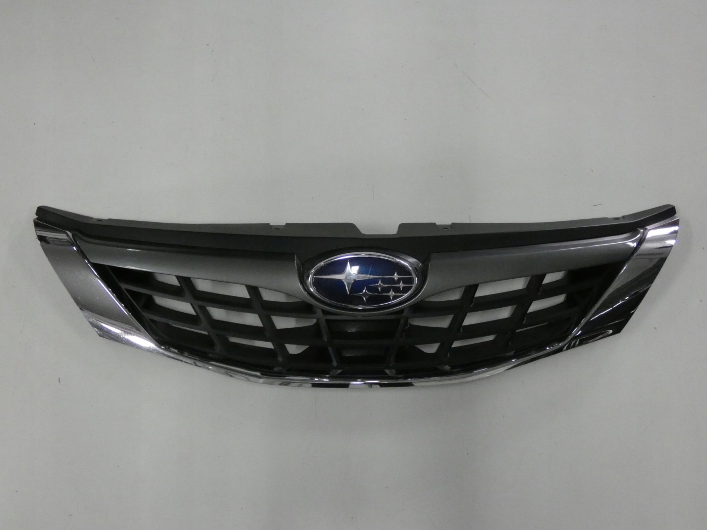 Subaru Impreza GC Kühlergrill FRONTGRILL Kühlergitter - Thumbnail 1