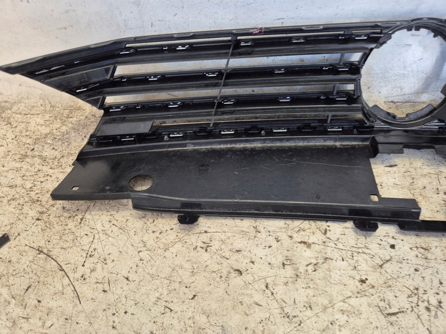 VW Passat B8 Kühlergrill FRONTGRILL Kühlergitter 3G0853651A - Thumbnail 10