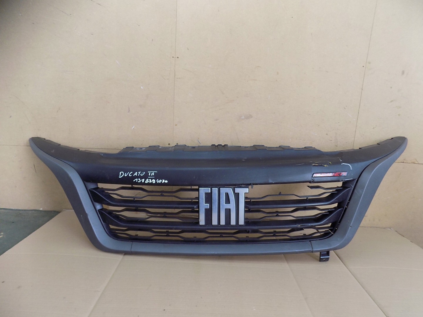 Fiat Ducato ZFA 240 Kühlergrill FRONTGRILL Kühlergitter 1318394070 - Thumbnail 1