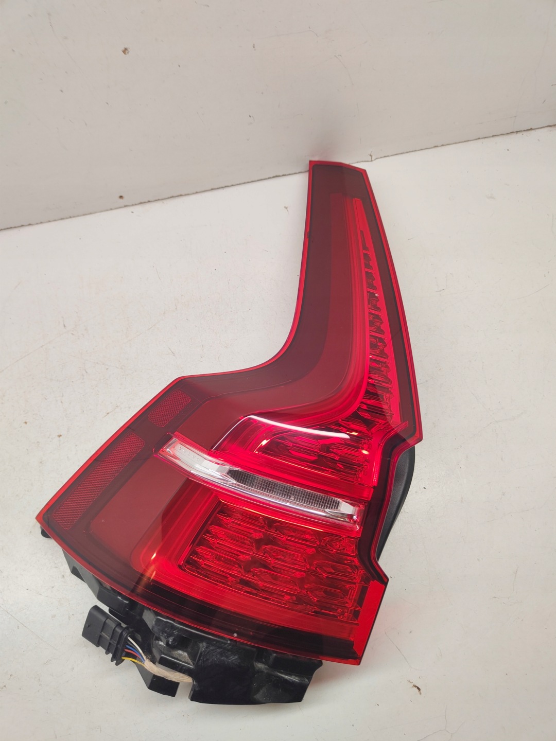 Volvo S60/V60 V60 Rückleuchte 32228898 Rearlamp - Thumbnail 1