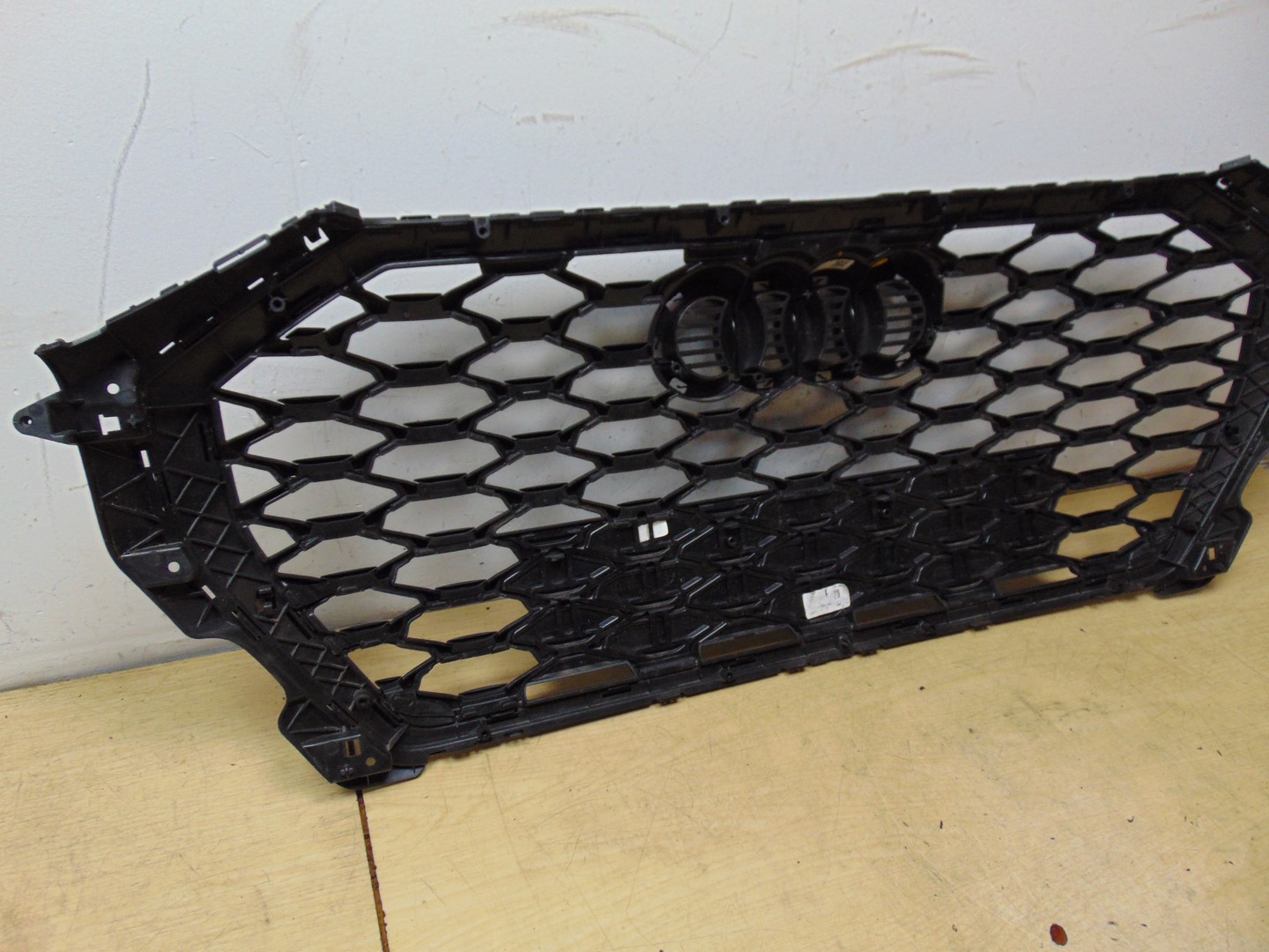 Audi Q3 Kühlergrill FRONTGRILL Kühlergitter 83F853651B - Thumbnail 11