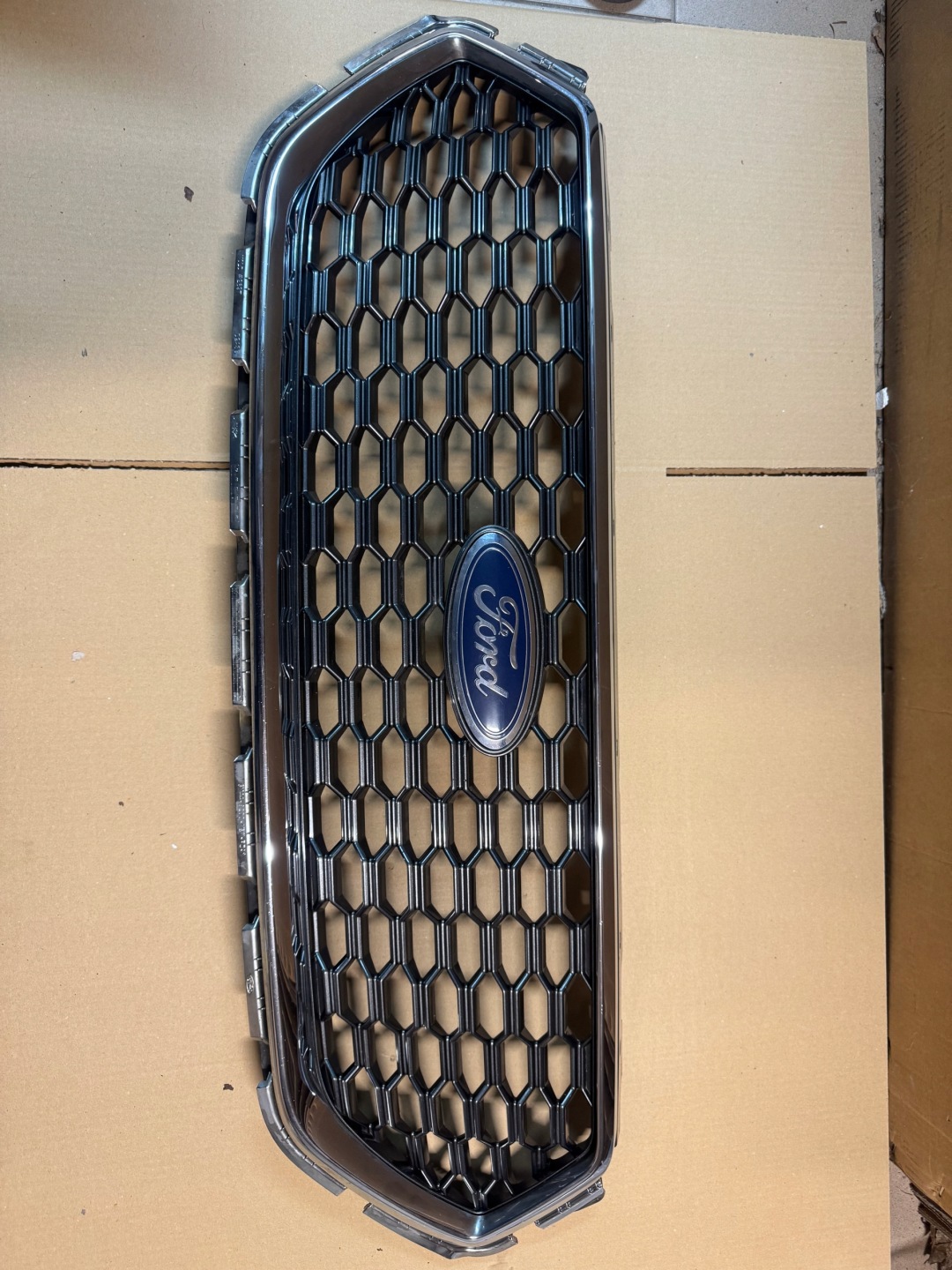 Ford Kuga III Mk3 Kühlergrill FRONTGRILL Kühlergitter - Thumbnail 1