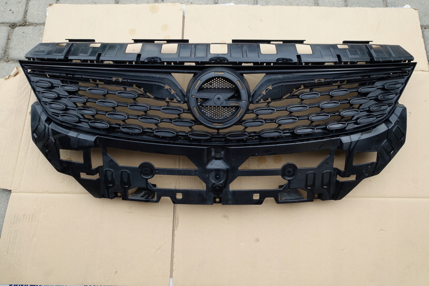 Opel Astra Kühlergrill FRONTGRILL Kühlergitter 39130502 - Thumbnail 1