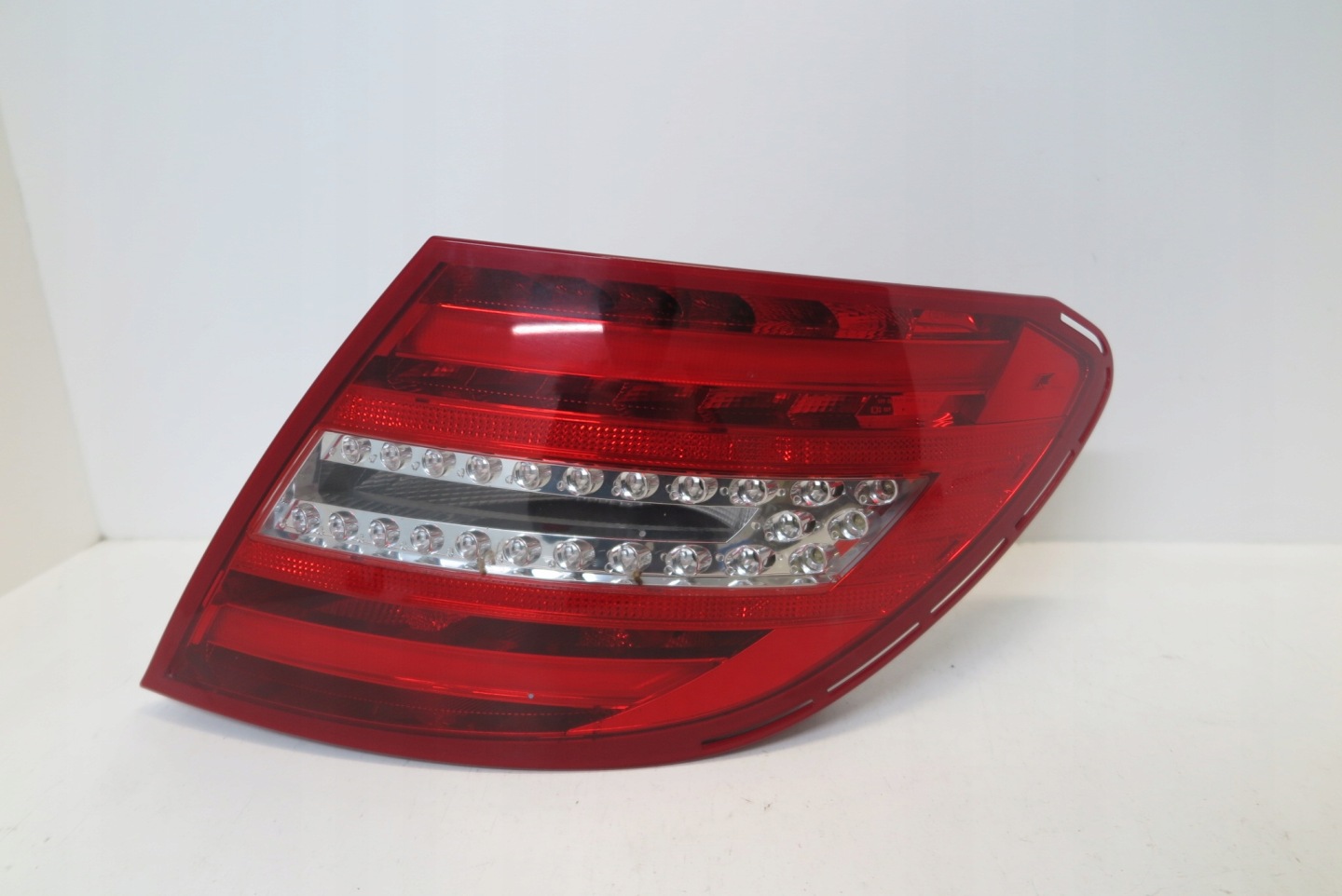 Mercedes-Benz C-Klasse W204 Rückleuchte A2048202764 Rearlamp - Thumbnail 1