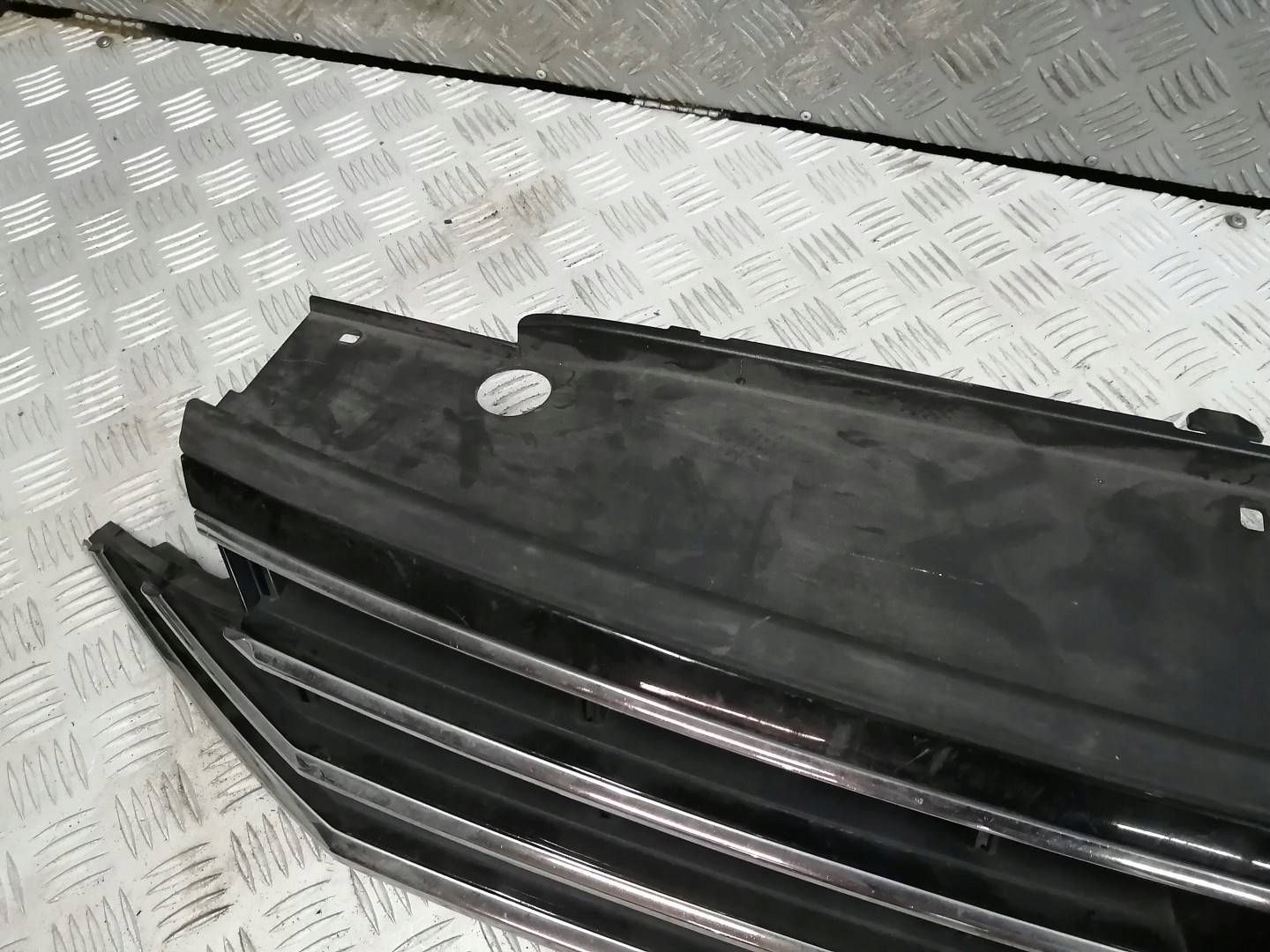 VW Passat B8 Kühlergrill FRONTGRILL Kühlergitter 3G0853651AK - Thumbnail 6