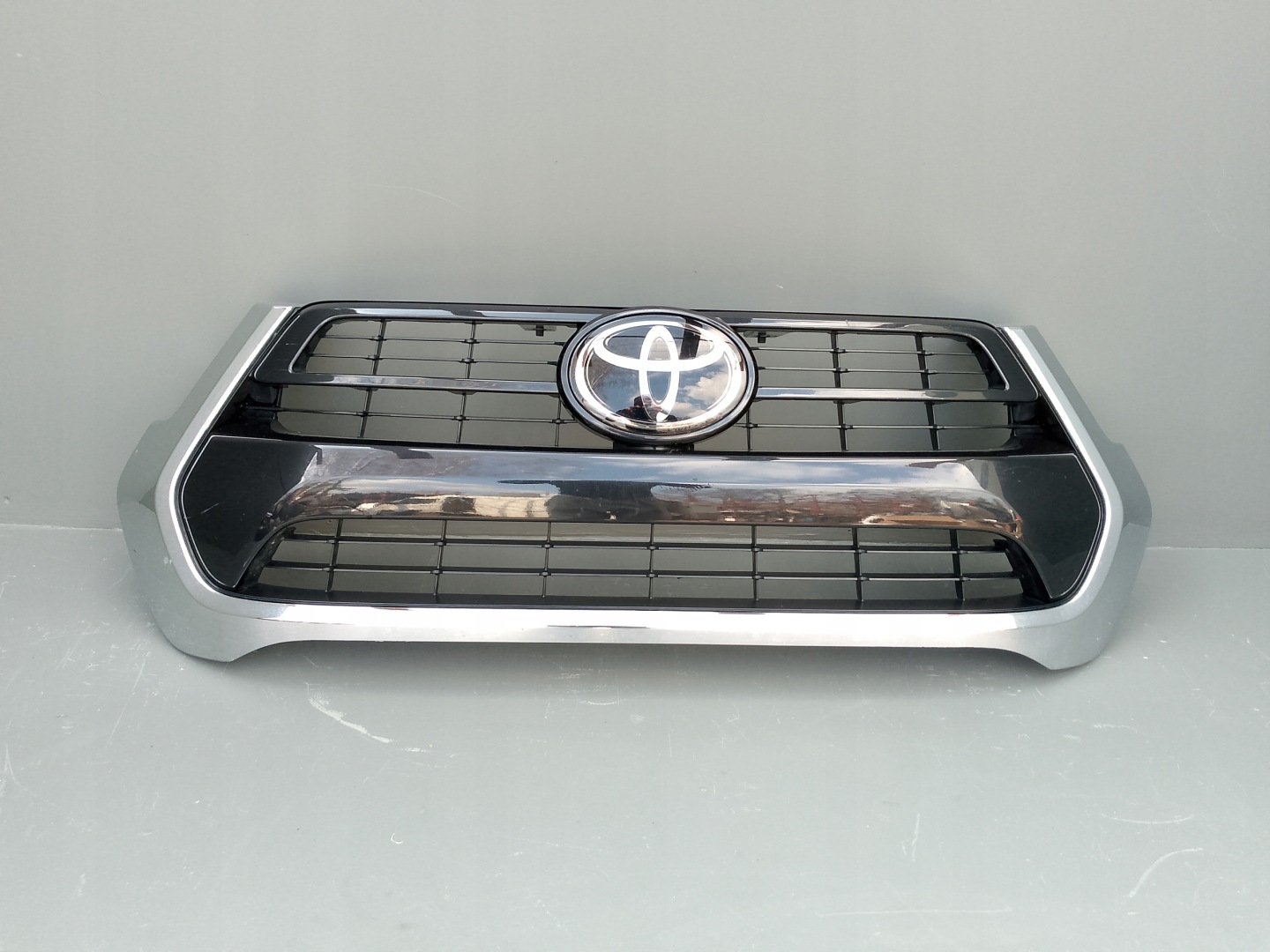 Toyota Hilux AN1P Kühlergrill FRONTGRILL Kühlergitter 531000KK00T - Thumbnail 11