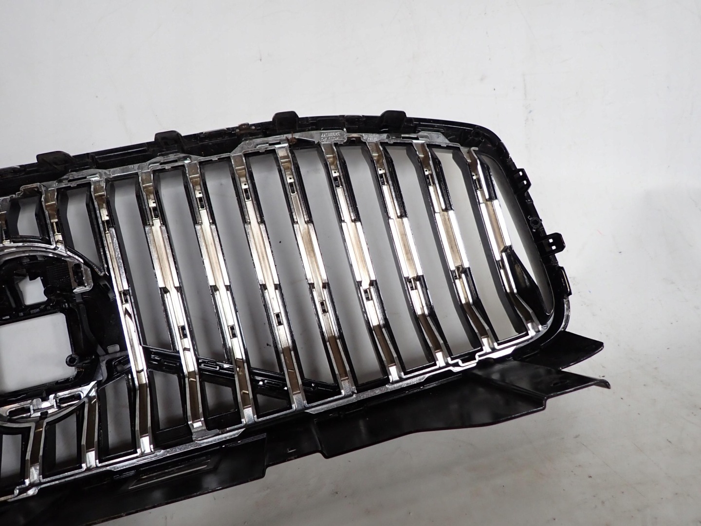 Volvo XC60 Kühlergrill FRONTGRILL Kühlergitter 32291019MI - Thumbnail 6