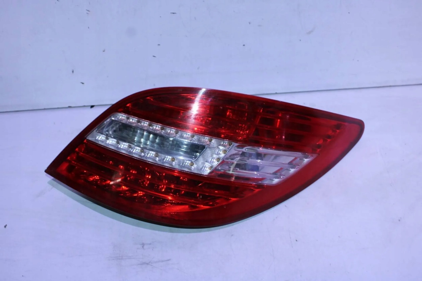Mercedes-Benz R-Klasse W251 Rückleuchte A2518202064 Rearlamp - Thumbnail 1