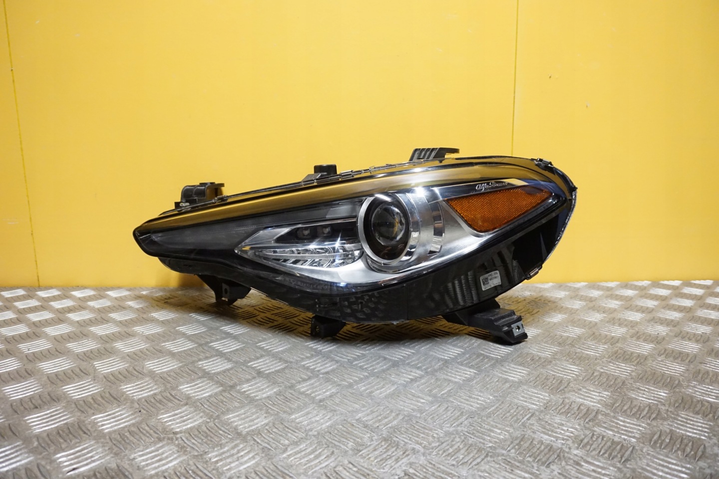 Frontscheinwerfer Alfa Romeo Giulia Typ 952 50557248 Bi-Xenon Links Headlight - Thumbnail 1