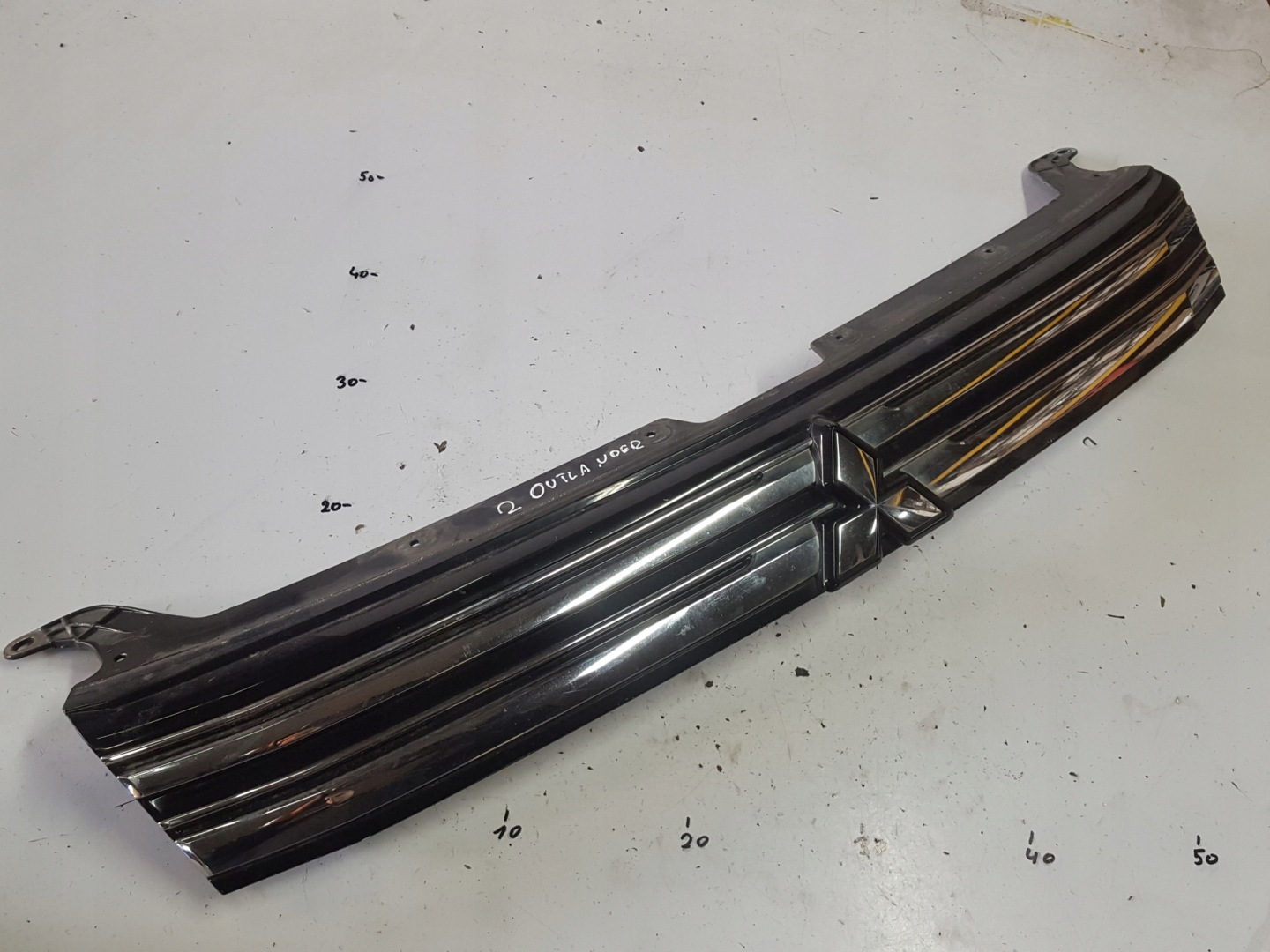 Mitsubishi Outlander CU0W Kühlergrill FRONTGRILL Kühlergitter - Thumbnail 1