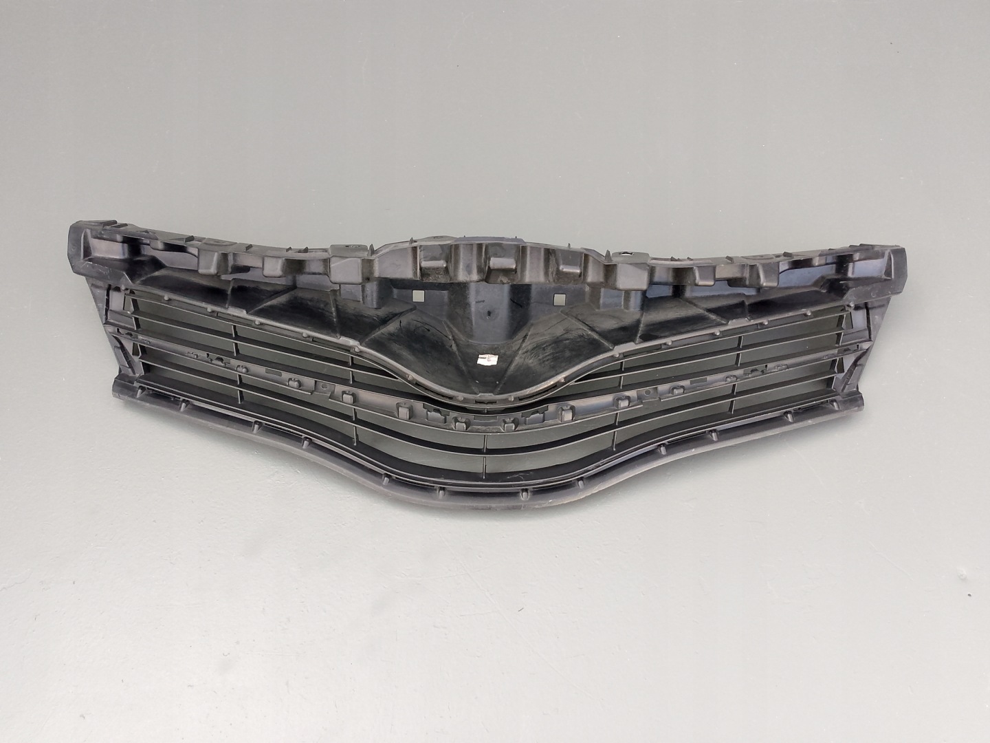 Toyota Yaris I P1 Kühlergrill FRONTGRILL Kühlergitter 531010D220T - Thumbnail 8