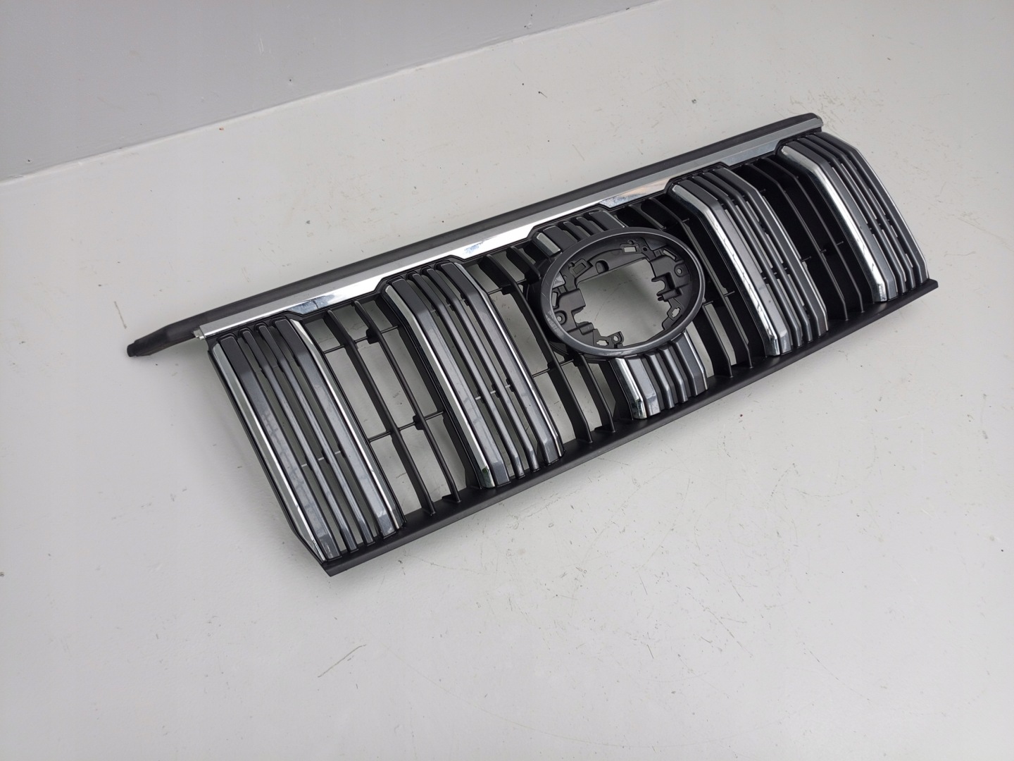 Toyota Land Cruiser J8/J10/J20 J8 Kühlergrill FRONTGRILL 5311160B20T - Thumbnail 9