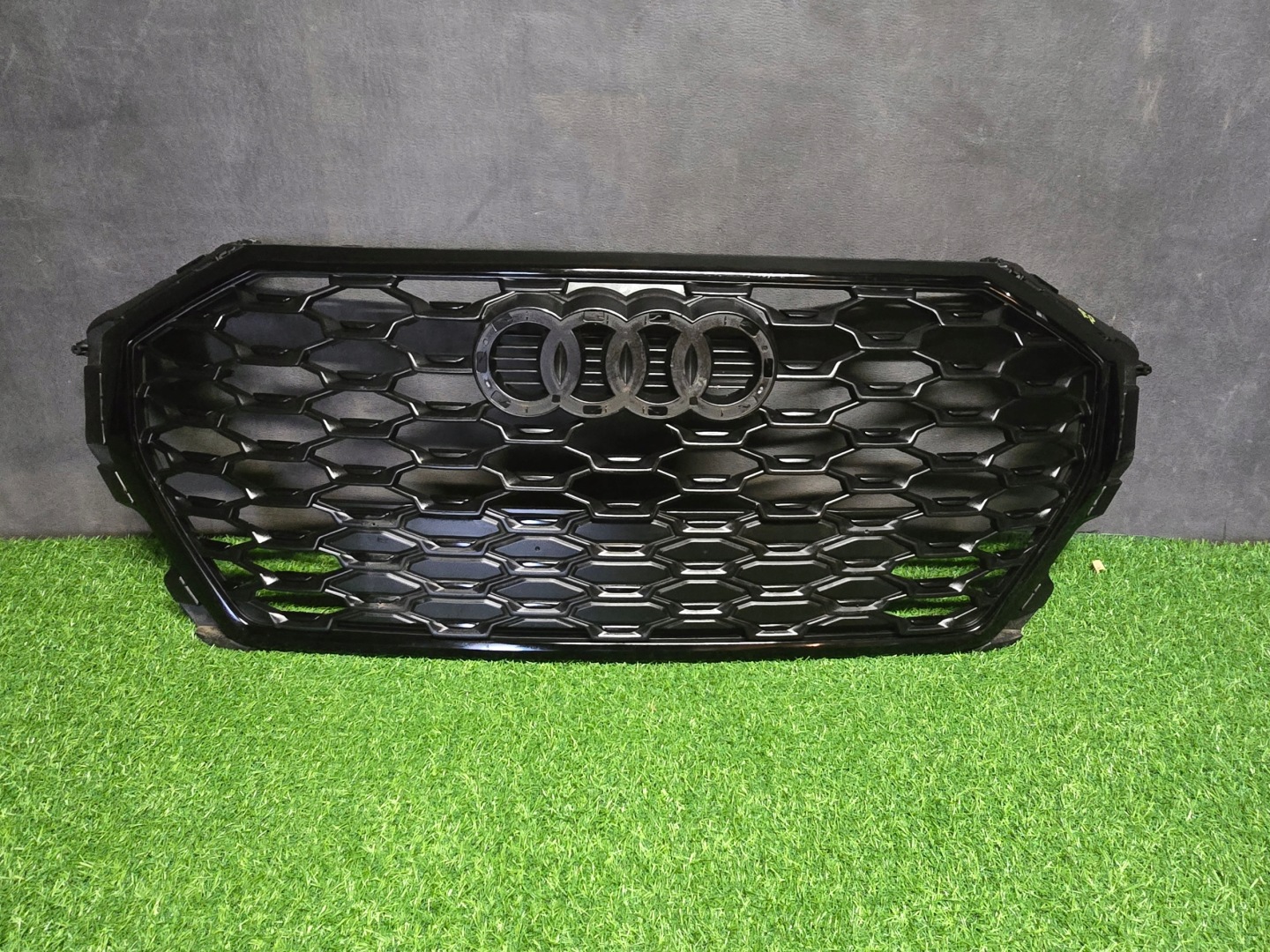 Audi Q3 Kühlergrill FRONTGRILL Kühlergitter 83F854651 - Thumbnail 1