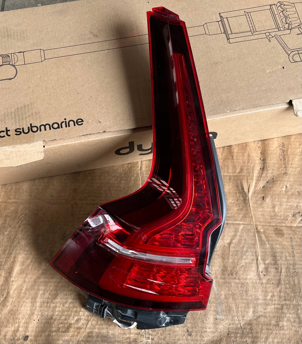Volvo S60/V60 V60 Rückleuchte 32228898 Rearlamp - Thumbnail 1