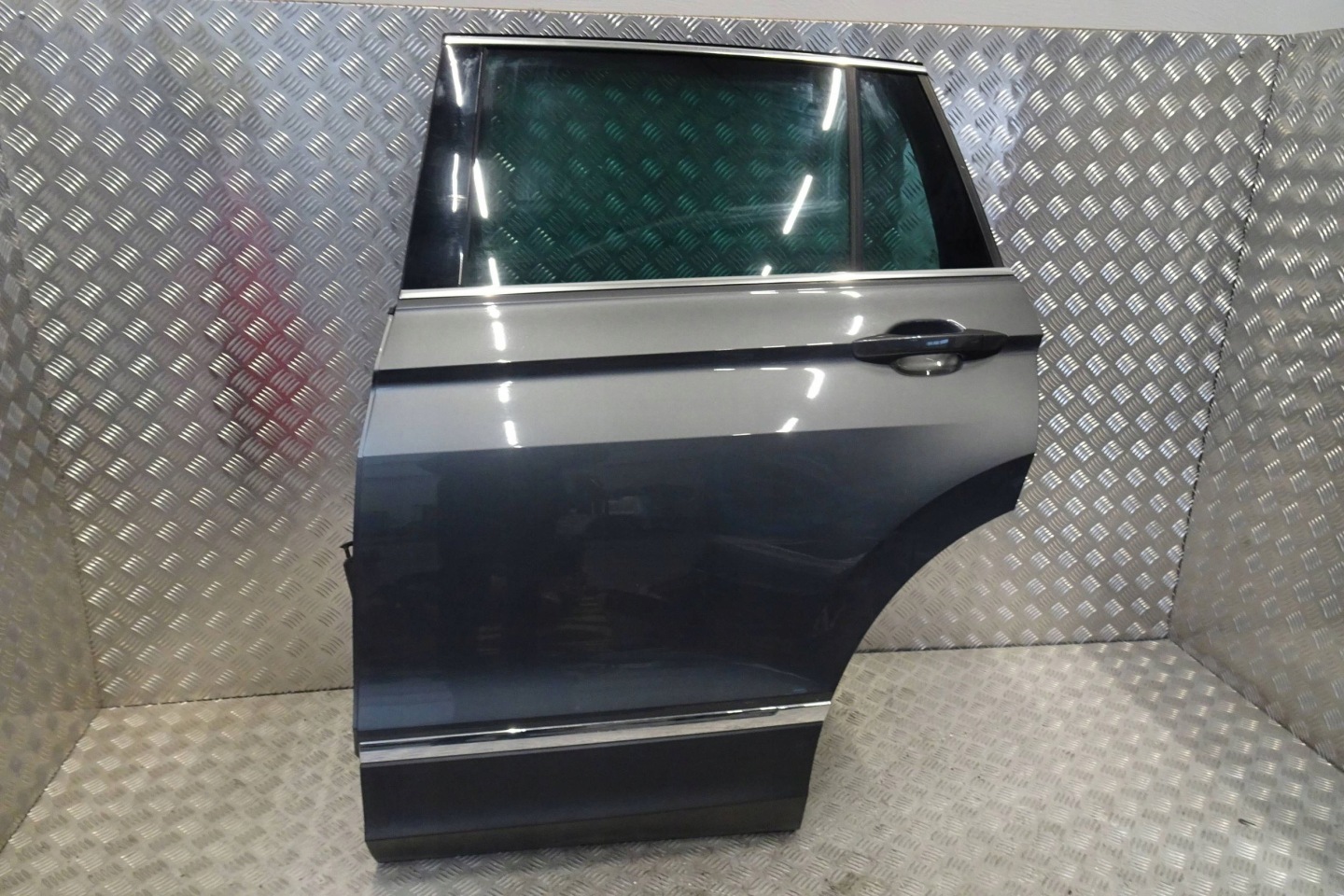 VW Tiguan Tür Hinten Links SUV Door Porta Porte - Thumbnail 1