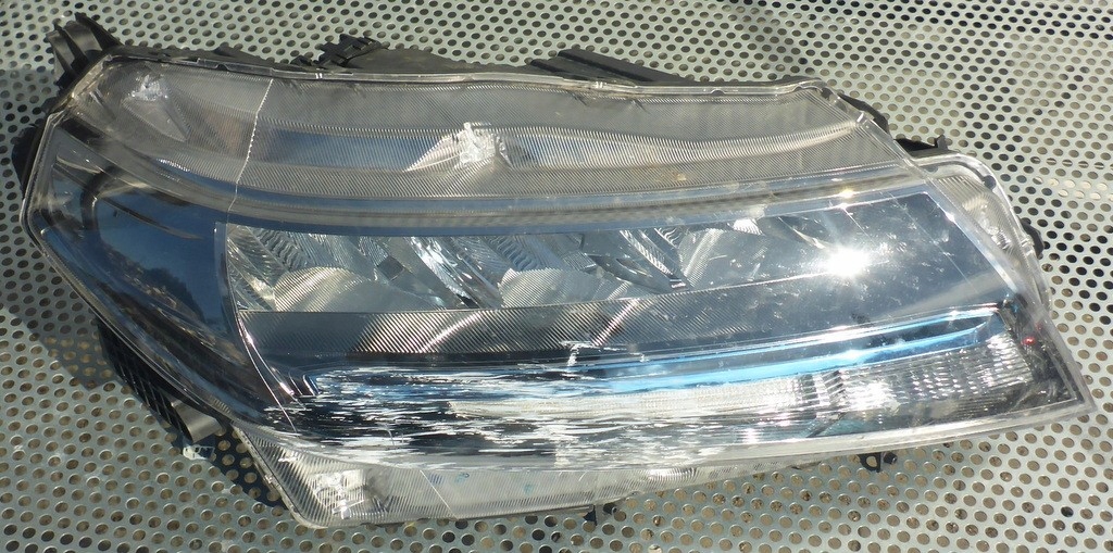 Suzuki Vitara I ET Kühlergrill FRONTGRILL Kühlergitter - Thumbnail 1