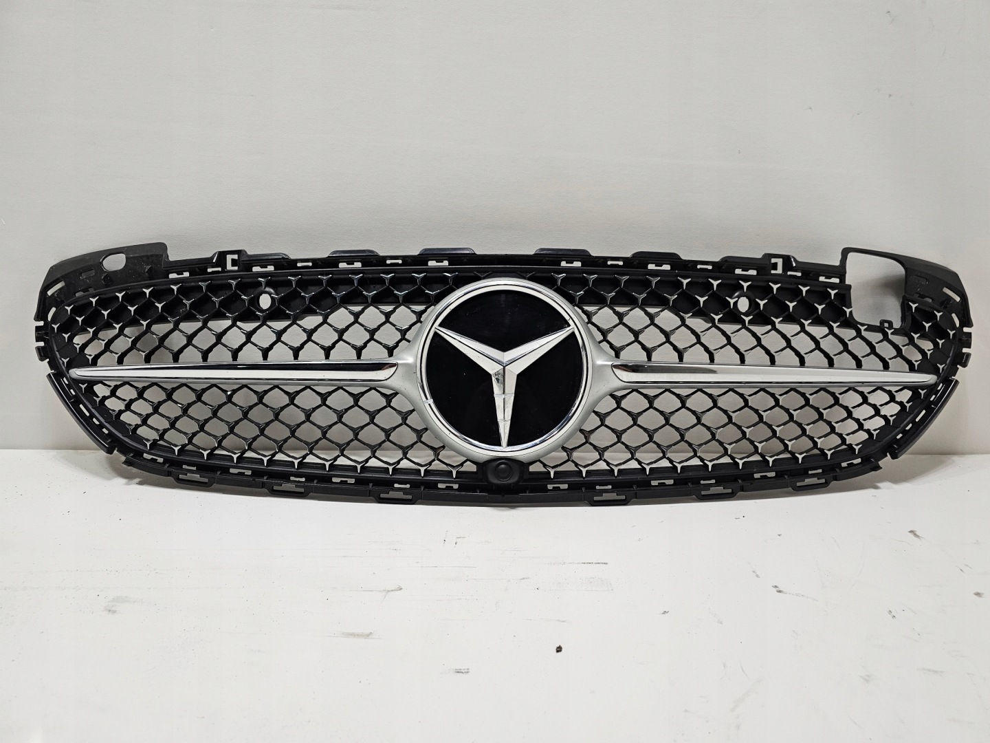 Mercedes-Benz C-Klasse W206 Kühlergrill FRONTGRILL Kühlergitter A2068882100 - Thumbnail 1