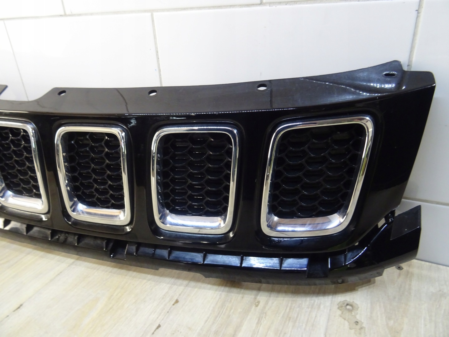 Jeep Compass MX Kühlergrill FRONTGRILL Kühlergitter 5UP86TRMAB - Thumbnail 2