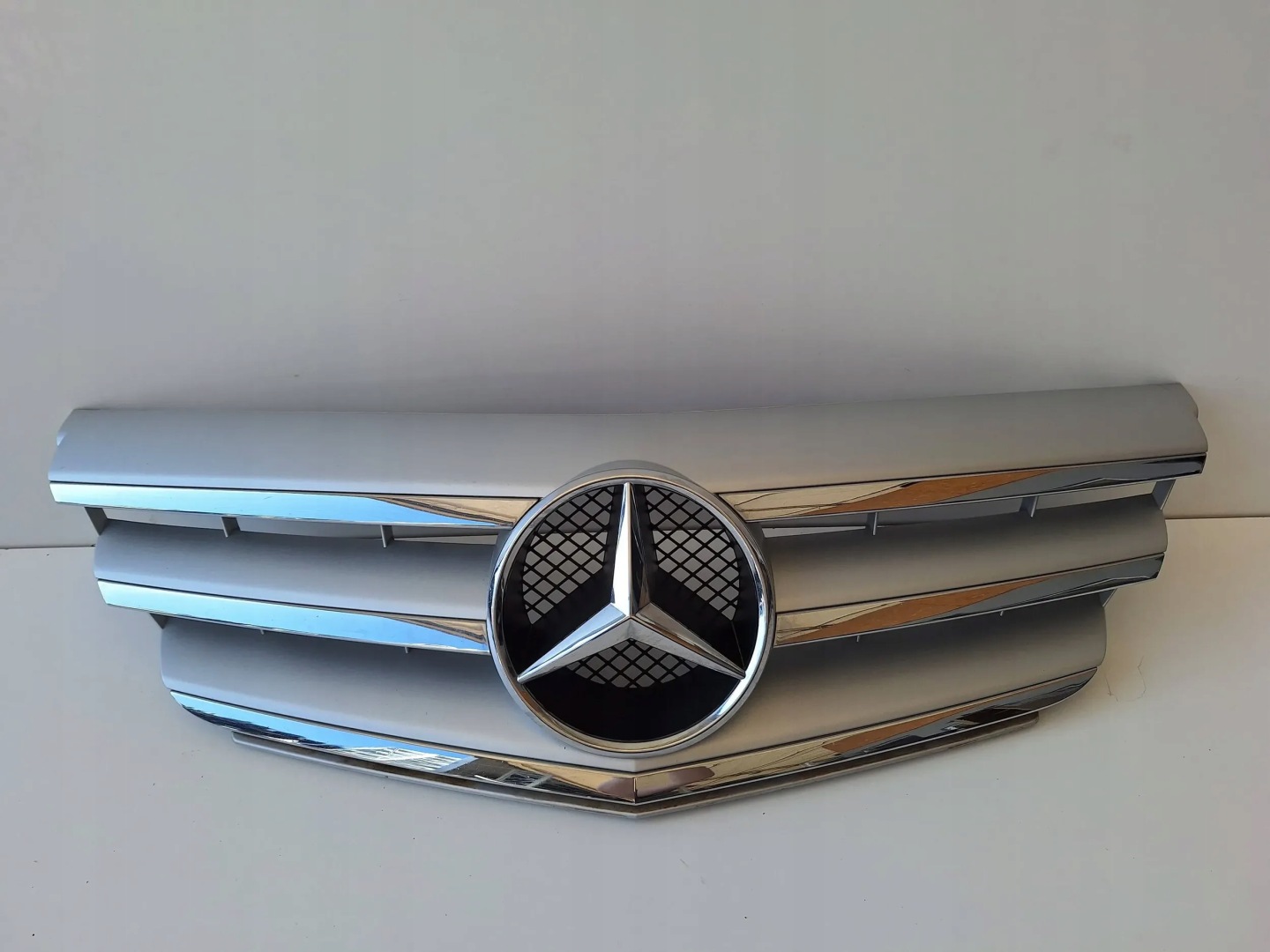 Mercedes-Benz B-Klasse W245 Kühlergrill FRONTGRILL Kühlergitter A1698881606 - Thumbnail 4