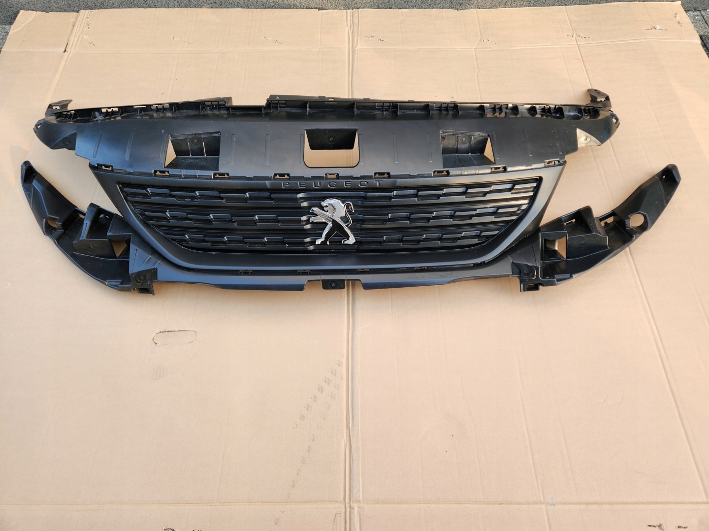 Peugeot Partner 7* Kühlergrill FRONTGRILL Kühlergitter - Thumbnail 2