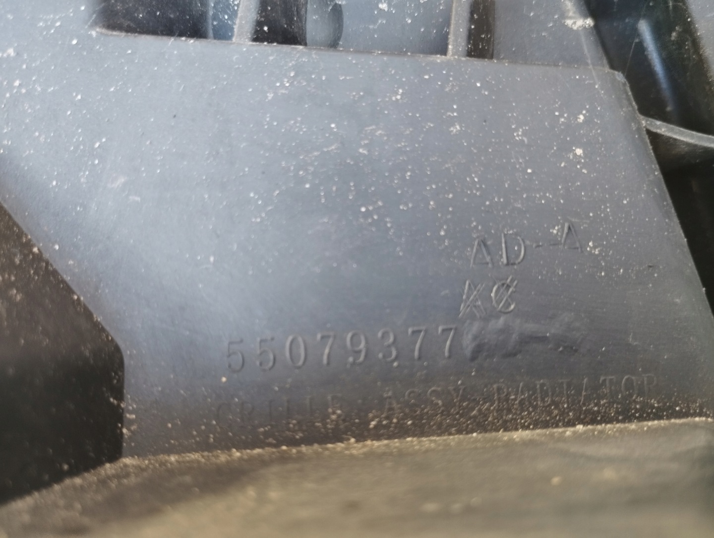 Jeep Cherokee J Kühlergrill FRONTGRILL Kühlergitter 0135507937 - Thumbnail 9