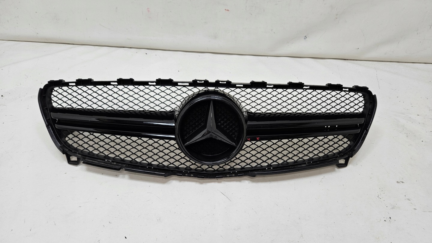 Mercedes-Benz A-Klasse W176 Kühlergrill FRONTGRILL Kühlergitter A1768800100 - Thumbnail 1