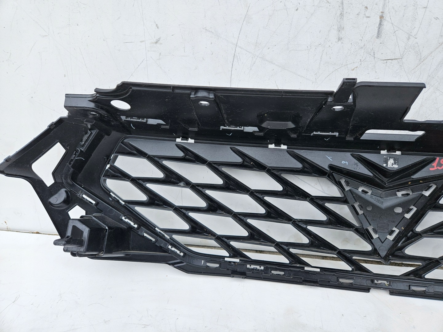 SEAT Ateca 575 Kühlergrill FRONTGRILL Kühlergitter 575853654Q - Thumbnail 6