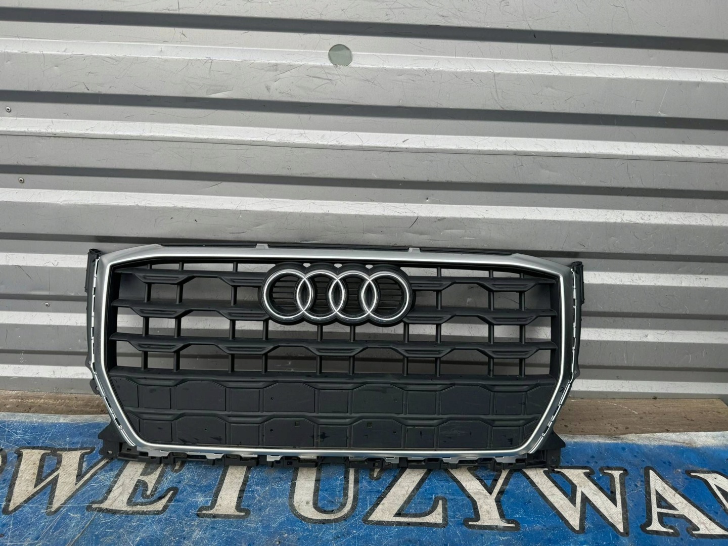Audi Q2 Kühlergrill FRONTGRILL Kühlergitter 81A853651H - Thumbnail 1